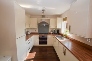 Kitchen- click for photo gallery